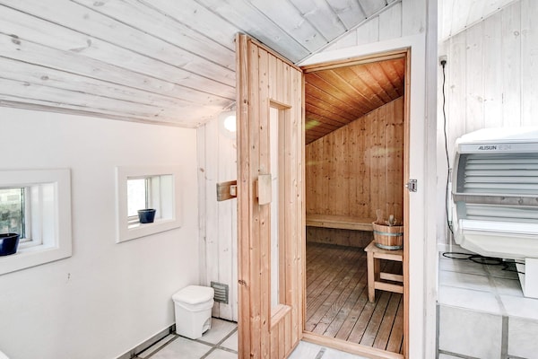 Foto van Sfeervol strandhuis -- By Traum Ferienwohnungen - Vakantiehuis in Nexø - Indoor