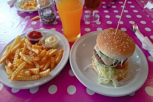 Foto van Luxe retraite met spa -- By Traum Ferienwohnungen - Vakantiehuis in Dannemare - Outdoor