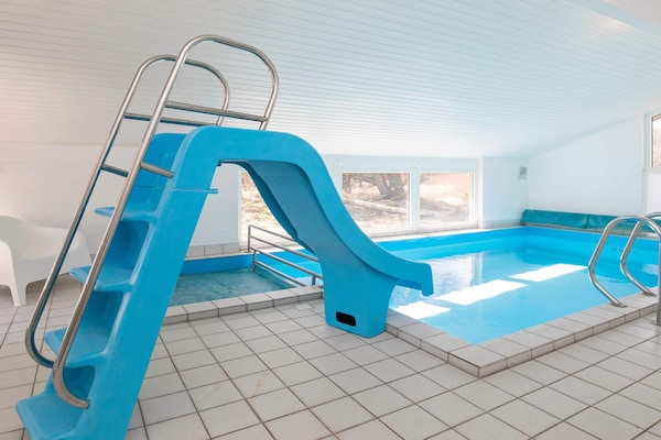 Foto van Luxe retraite met zwembad -- By Traum Ferienwohnungen - Pool