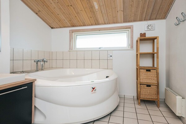 Foto van Luxe retraite nabij strand -- By Traum Ferienwohnungen - Spa