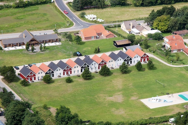 Foto van Gezellig toevluchtsoord in vakantiepark - Vakantiehuis in Blåvand - Outdoor