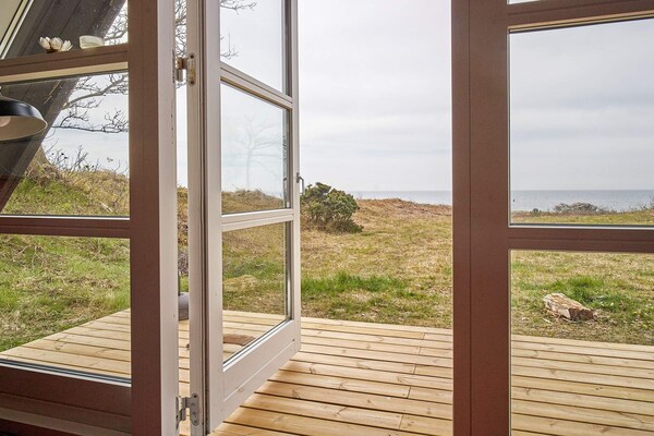 Foto van Luxe retraite aan zee -- By Traum Ferienwohnungen - Vakantiehuis in Aakirkeby - Indoor