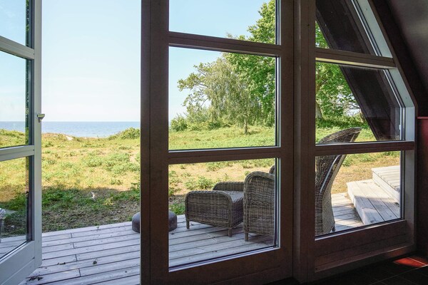 Foto van Luxe retraite aan zee -- By Traum Ferienwohnungen - Vakantiehuis in Aakirkeby - View