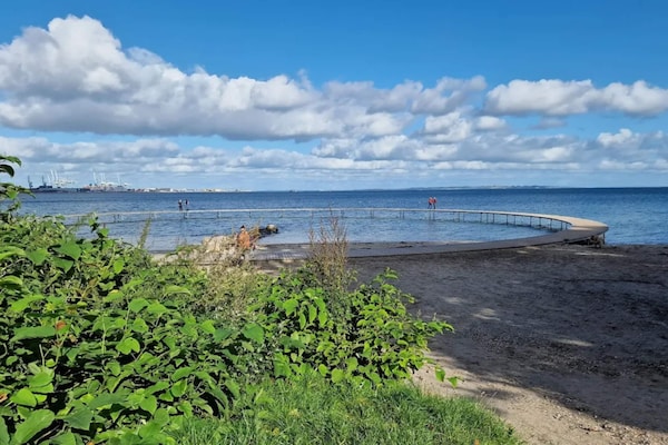 Foto van Gerenooveerde retraite met zwembad -- By Traum Ferienwohnungen - WaterView