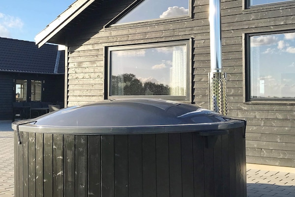 Foto van Luxe retraite met zwembad -- By Traum Ferienwohnungen - Spa