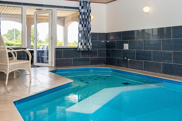 Foto van Luxe retraite bij Bonnerup -- By Traum Ferienwohnungen - Pool