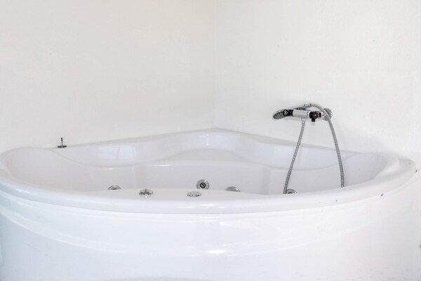 Foto van Schilderachtig Poolhuis -- By Traum Ferienwohnungen - Spa