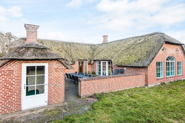 Foto van Luxe retraite met zwembad -- By Traum Ferienwohnungen - View