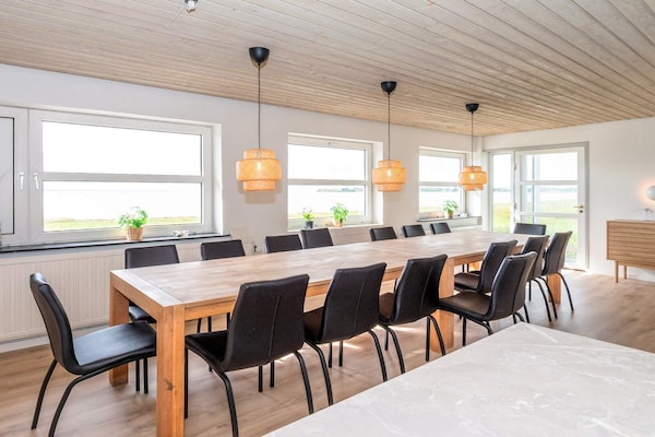 Foto van Familieplezier met Fjordzicht -- By Traum Ferienwohnungen - Indoor