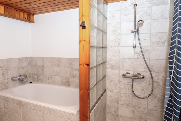 Foto van Familieplezier met Fjordzicht -- By Traum Ferienwohnungen - Indoor