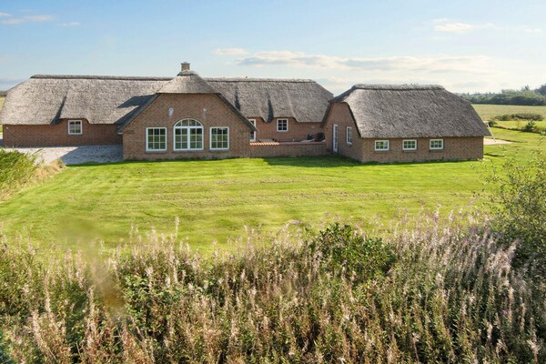 Foto van Luxe retraite aan zee -- By Traum Ferienwohnungen - Vakantiehuis in Ulfborg - View