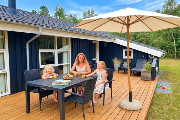 Foto van Gerenoveerd huisje in Bratten - bij Traum - Vakantiehuis in Jerup - Outdoor