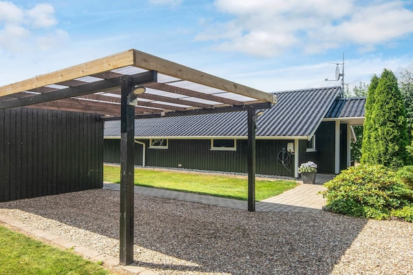 Foto van Luxe retraite met spa -- By Traum Ferienwohnungen - Vakantiehuis in Tarm - View