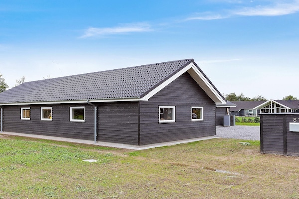 Foto van Luxe zwembadvilla in Marielyst -- By Traum Ferienwohnungen - Untagged