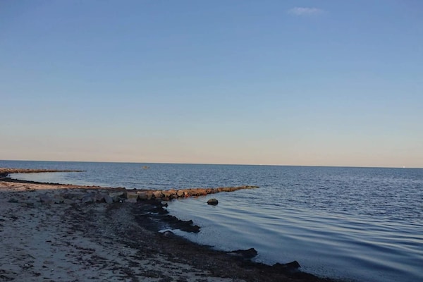 Foto van Luxe zwembadvilla in Marielyst -- By Traum Ferienwohnungen - WaterView