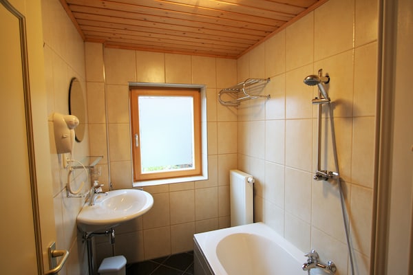 Foto van Appartement in St. Michael bij Skiliften - Vakantiehuis in Sankt Michael im Lungau - BathRoom