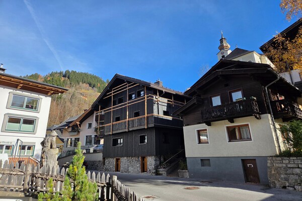 Foto van Modern vakantiehuis in het hart van Großarl - Vakantiehuis in Großarl - ExteriorSummer