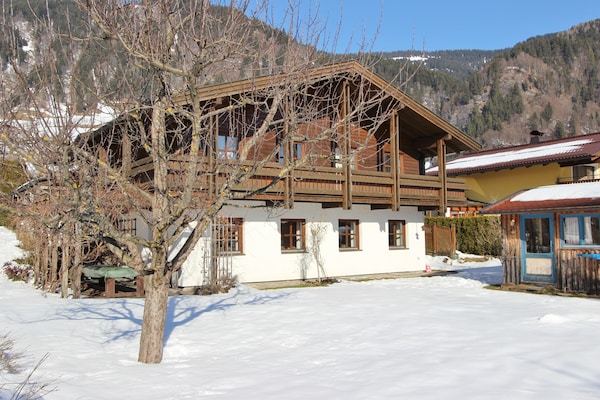 Foto van Chalet in Goldegg bij Skigebied - Vakantiehuis in Goldegg - Weng - ExteriorWinter