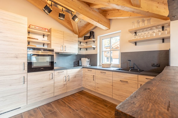 Foto van Luxe chalet met prive sauna, nabij een zwemmeer - Vakantiehuis in Uttendorf - Kitchen