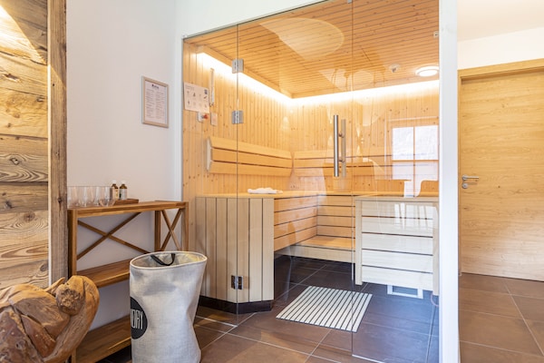 Foto van Luxe chalet met prive sauna, nabij een zwemmeer - Vakantiehuis in Uttendorf - Untagged