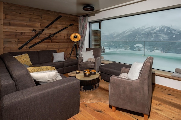 Foto van Almhut Kitzbühel met eigen panoramasauna - Vakantiehuis in Mittersill - LivingRoom