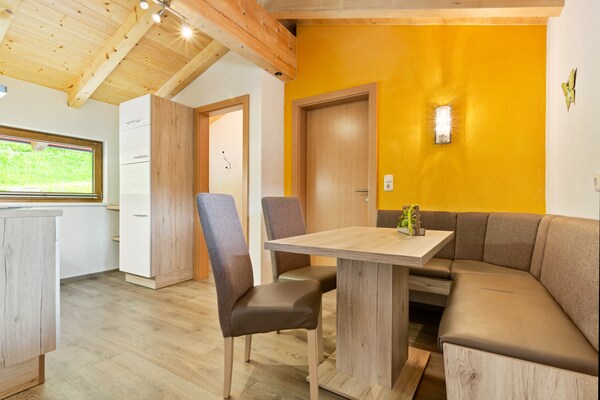 Foto van Appartement in Hollerbach bij Kitzbühel Lift - Vakantiehuis in Hollersbach im Pinzgau - DiningRoom