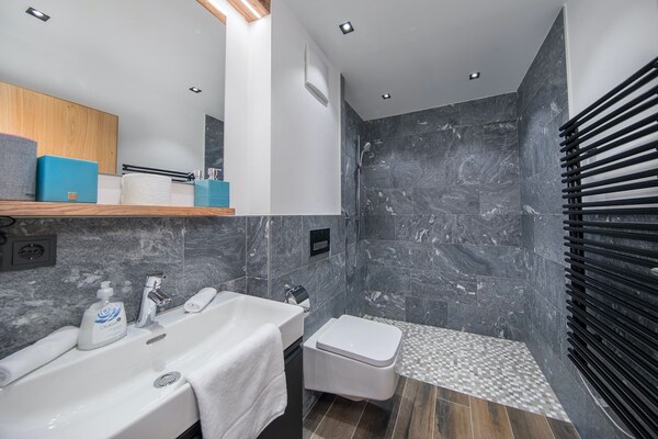 Foto van Chalet in Neukirchen bij Wildkogel Arena - Vakantiehuis in Neukirchen am Grossvenediger - BathRoom