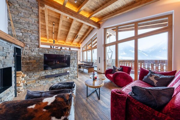 Foto van Rossberg Chalet met panoramisch uitzicht - Vakantiehuis in Neukirchen - LivingRoom