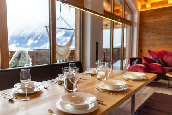 Foto van Rossberg Chalet met panoramisch uitzicht - Vakantiehuis in Neukirchen - DiningRoom