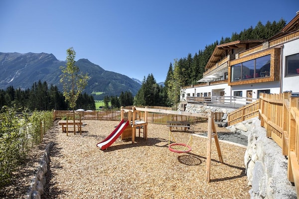 Foto van Rossberg Chalet met panoramisch uitzicht - Vakantiehuis in Neukirchen - ParkFacilities