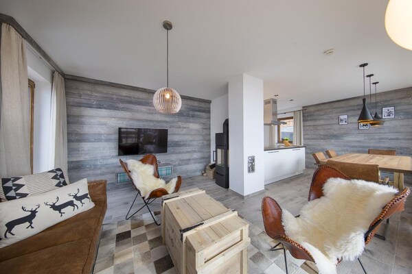 Foto van Chalet in Neukirchen bij Skilift & Sauna - Vakantiehuis in Neukirchen - LivingRoom