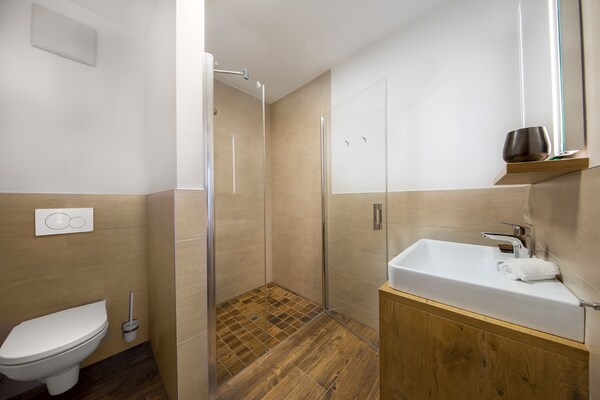 Foto van Chalet in Neukirchen bij Wildkogel Piste - Vakantiehuis in Neukirchen am Grossvenediger - BathRoom