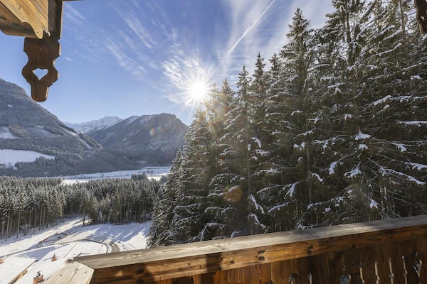 Foto van Chalet in Neukirchen bij Wildkogel Piste - Vakantiehuis in Neukirchen am Grossvenediger - ViewWinter