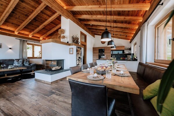 Foto van Nationalpark Chalet Tulpspitze - Vakantiehuis in Neukirchen - DiningRoom