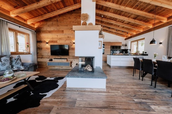 Foto van Nationalpark Chalet Tulpspitze - Vakantiehuis in Neukirchen - LivingRoom