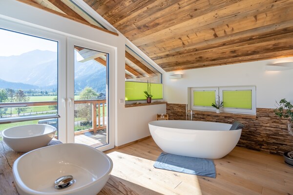 Foto van Chalet in Neukirchen bij Wildkogel-pistes - Vakantiehuis in Neukirchen am Großvenediger - BathRoom