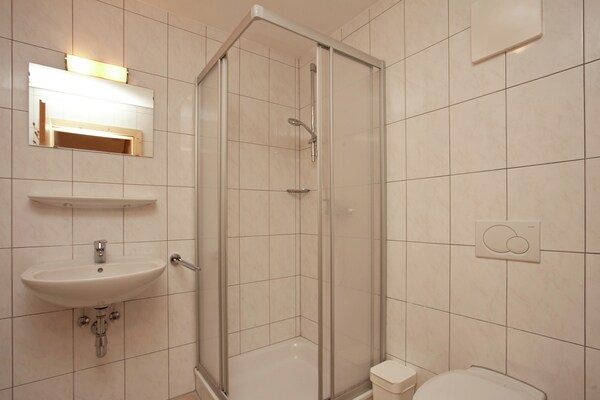 Foto van Chalet in Wald im Pinzgau bij Skilift - Vakantiehuis in Wald-Königsleiten - BathRoom