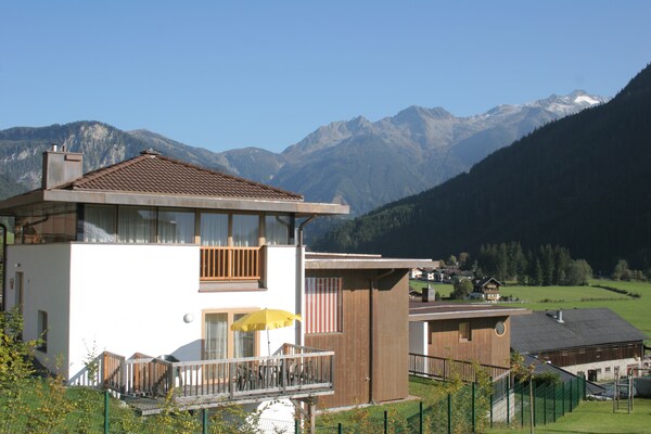 Foto van Chalet in Wald im Pinzgau bij Skilift - Vakantiehuis in Wald-Königsleiten - ExteriorSummer