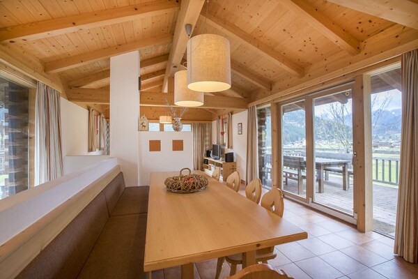 Foto van Chalet in Wald nabij het skigebied Zillertal - Vakantiehuis in Wald-Königsleiten - LivingRoom