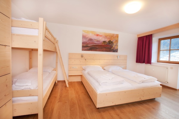 Foto van Chalet in Pinzgau bij Wildkogel Arena - Vakantiehuis in Wald im Pinzgau - BedRoom
