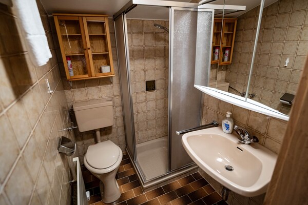 Foto van Tweepersoonskamer nabij de Ritzensee - Vakantiehuis in Saalfelden am Steinernen Meer - BathRoom