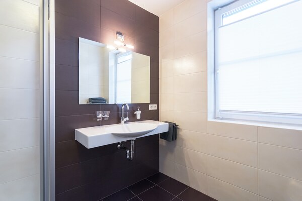 Foto van Appartement in Leogang bij Skipistes - Vakantiehuis in Leogang - BathRoom