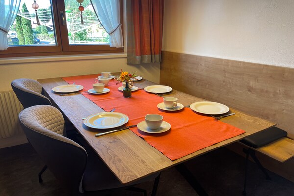 Foto van Chalet Leutasch met Ski Trail en Bergzicht - Vakantiehuis in Leutasch - DiningRoom