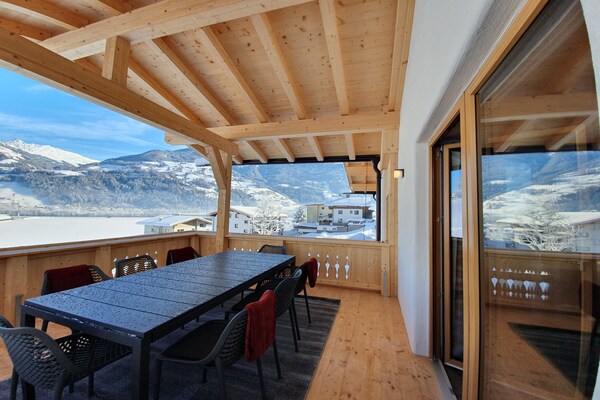 Foto van Appartement in Kaltenbach bij Skilift - Vakantiehuis in Kaltenbach - TerraceBalcony