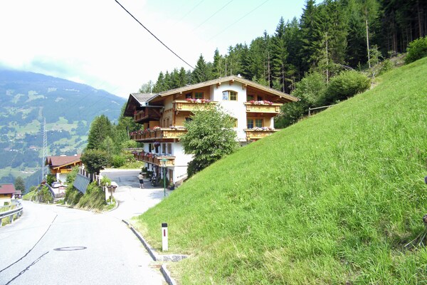 Foto van Appartement in Gerlosberg bij Skilift - Vakantiehuis in Zell am Ziller-Gerlosberg - ExteriorSummer
