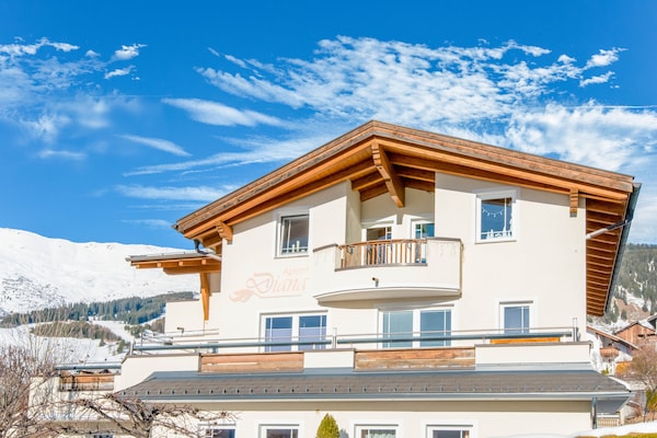 Foto van Appartement in Fiss in Tirol - Vakantiehuis in Fiss - ExteriorWinter
