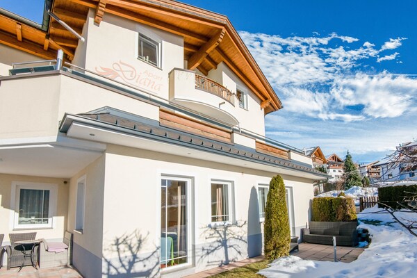 Foto van Knus appartement in Fiss in de bergen - Vakantiehuis in Fiss - TerraceBalcony