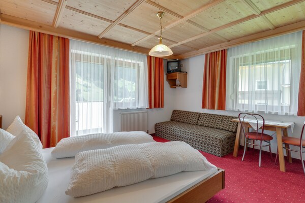 Foto van Appartement in Kappl bij Skiliften - Vakantiehuis in Kappl - LivingRoom