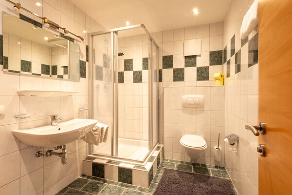 Foto van Appartement in Strengen bij Skibus - Vakantiehuis in Strengen - BathRoom