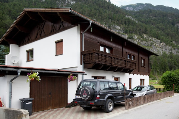 Foto van Appartement in Pettneu bij St. Anton Skihelling - Vakantiehuis in Pettneu am Arlberg - ExteriorSummer